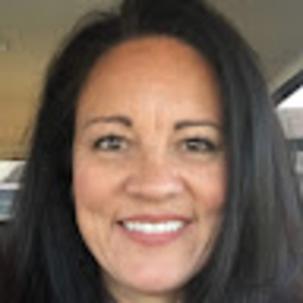 Meet your Posher, Deena